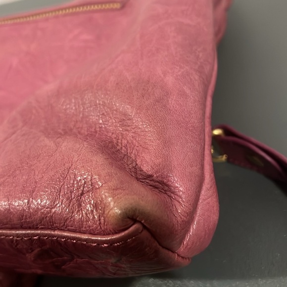 Isabella Fiore Burgundy Tote with Brass Accents - Picture 14 of 16